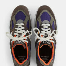 Ella Dvornik nosi tenisice brenda New Balance
