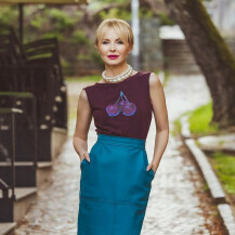 Danijela Martinović u suknji olovka-kroja i salonkama - 2