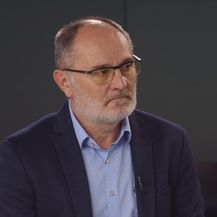 Dekan Verna prof. dr. sc. Vlatko Cvrtila u Dnevniku Nove TV (Foto: Dnevnik.hr) - 2