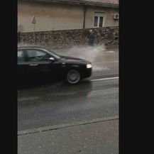 Poplavljena ulica u Rijeci (Foto: Dnevnik.hr) - 1