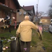 Dvorište obitelji Makvić nakon perjana - 1
