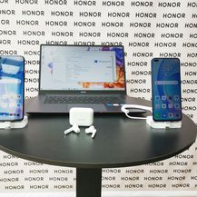 Predstavljanje novih pametnih telefona Honor - 7