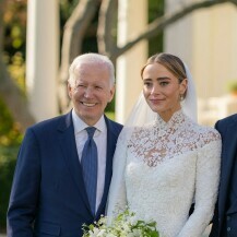 Naomi Biden nosila je vjenčanicu modne kuće Ralph Lauren