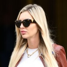 Zgodna plavuša iz Zagreba u čizmicama modne kuće Louis Vuitton