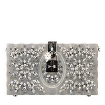 Sharon Stone nosi torbicu modne kuće Dolce & Gabbana