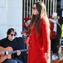 Crvena boja u street style izdanju sa zagrebačke špice