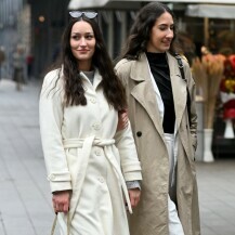 Bijeli odjevni komadi u zimskim street style izdanjima sa zagrebačke špice - 1