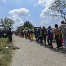 Južnoamerički migranti putuju prema SAD-u (Foto: AFP) - 3