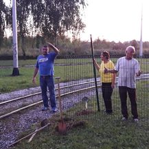 Obitelj podigla ogradu preko okretišta tramvaja u Prečkom (Foto: Dnevnik.hr)