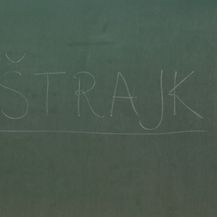 Poruka na ploči (Foto: Dnevnik.hr)