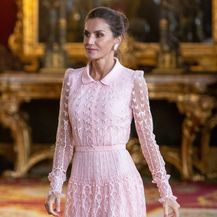 Kraljica Letizia u ružičastoj \'bombon\' haljini španjolskog dizajnera Felipea Varela - 4