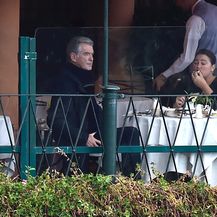 Pierce Brosnan i supruga (Foto:Profimedia)