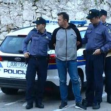 Privođenje oca i sina osumnjičenih za pljačku u Zračnoj luci u Dubrovniku (Foto: Dnevnik.hr) - 1