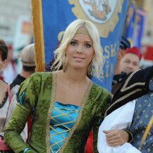 Antonija Mišura u ulozi princeze na Srednjovjekovnom sajmu u Šibeniku prije deset godina - 6