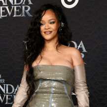 Rihanna na premijeri filma Wakanda Forever u Los Angelesu - 3