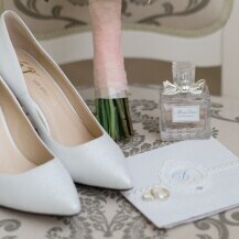 Mladenkama su cipele bitne koliko i vjenčanica