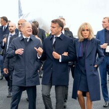 Emmanuel i Brigitte Macron doputovali su u Hamburg