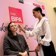 Na Bipa make-up radionici učilo se kako brzo osvježiti make-up i koje proizvode koristiti