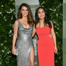 Salma Hayek i Penelope Cruz na eventu WSJ. Magazine Innovators Awards - 1