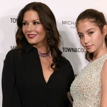 Carys Zeta Douglas s mamom Catherine na eventu u sklopu Njujorškog tjedna mode - 1