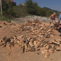 Pripremanje drva za ogrijev (Foto: Dnevnik.hr) - 3