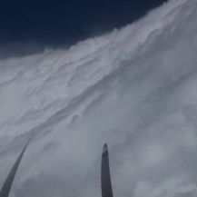 Pilot u središtu uragana (Screenshot: Twitter/NOAA)1