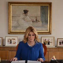 Kolinda Grabar-Kitarović čita Pipi Dugu Čarapu (Foto: Screenshot/YouTube)