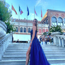 Model i glumica Ema Kovač u haljini Ivana Alduka na Filmskom festivalu u Veneciji - 1