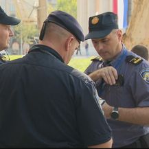 Policija na prosvjedu - 1