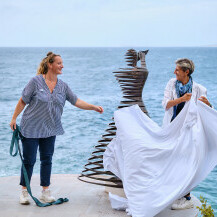 Addio skulptura posvećena ženama pomoraca