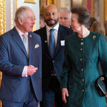 Kralj Charles i princeza Anne u veljači 2022.
