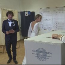 Italija: Iz crkve na glasovanje - 2