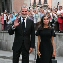 Kraljica Letizia nosila je crnu haljinu modne kuće Carolina Herrera