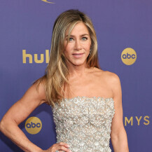 Jennifer Aniston na 76. dodjeli nagrada Emmy u Los Angelesu - 6