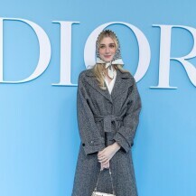 Elizabeth Debicki na reviji modne kuće Dior