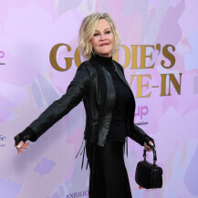 Melanie Griffith na gala večeri dobrotvorne organizacije Goldie Hawn