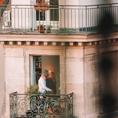 Kada bi ova slika imala stihove, Emily kaže da bi joj pristajali oni iz pjesme 'La Vie en Rose'