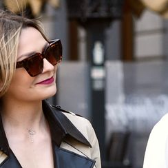 Mlada dama sa zagrebačke špice u čizmama brenda DeeZee