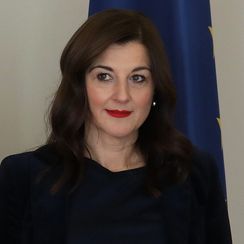 Sanja Musić Milanović ljubiteljica je elegantnih kompleta u crnoj boji