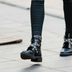 Street style plavuše iz Zagreba u 'mokrim' tajicama