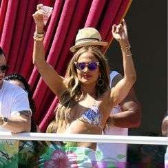 Jennifer Lopez u bikiniju