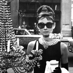 Audrey Hepburn u filmu\'Doručak kod Tiffanyja\'