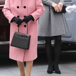 Kraljica Elizabeta i vojvotkinja Catherine Middleton posjetile su King\'s College u Londonu - 2