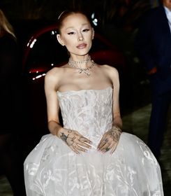 Ariana Grande - 3