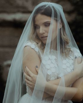 Kampanja za novu kolekciju Lukabu vjenčanica snimljena u zaboravljenoj vili Batory u Osijeku - 3