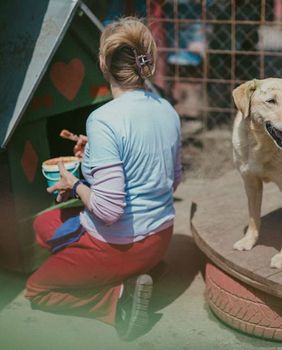 Udruga Pobjede iz Osijeka svake godine organizira proslavu Praznika rada u azilu za pse - 1