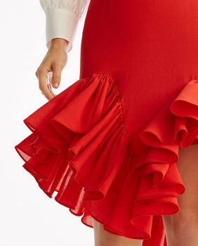 Suknje s volanima idealan su izbor u proljeće