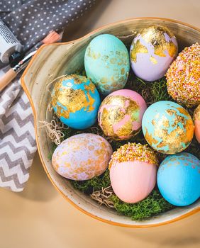 Pastelno- zlatna uskrsna jaja na tri načina