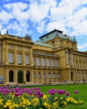 Zgrada zagrebačkog Hrvatskog narodnog kazališta