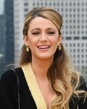 Blake Lively u Londonu promovira svoj novi film 'Another Simple Favor' - 8